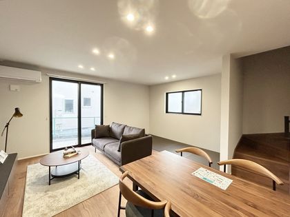 岡崎市矢作町字末広 リビング