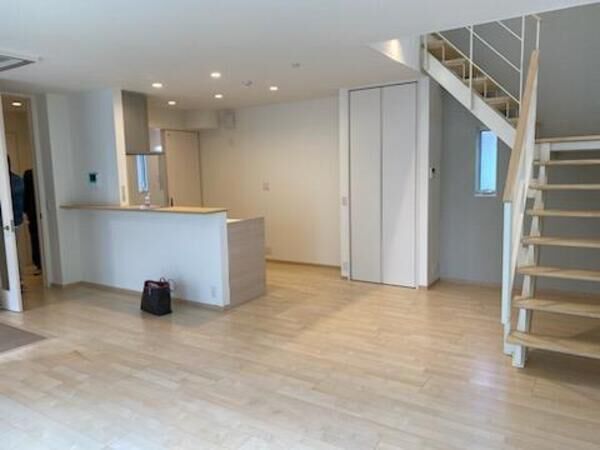 岡崎市細川町字権水 戸建 リビング 岡崎市細川町字権水 戸建 リビング