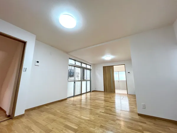 【LDK/約14.3帖】リフォームにて、システムキッチン交換済み。