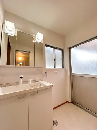 【洗面室】リフォームにて、洗面台交換済み。