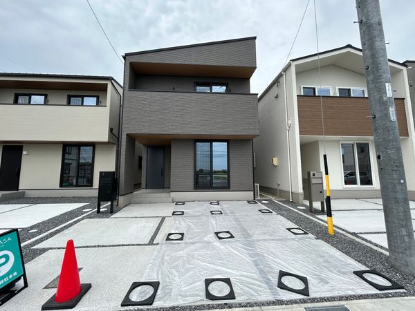 岡崎市橋目町字御小屋西 B棟 外観