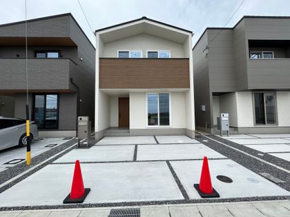 岡崎市橋目町字御小屋西 C棟 外観