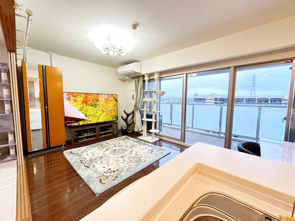 サーパス竜美丘 リビング