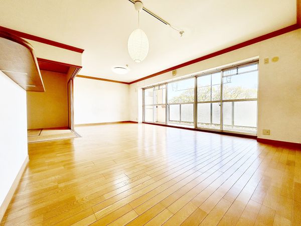 スペクトルティアラ宇頭 リビング