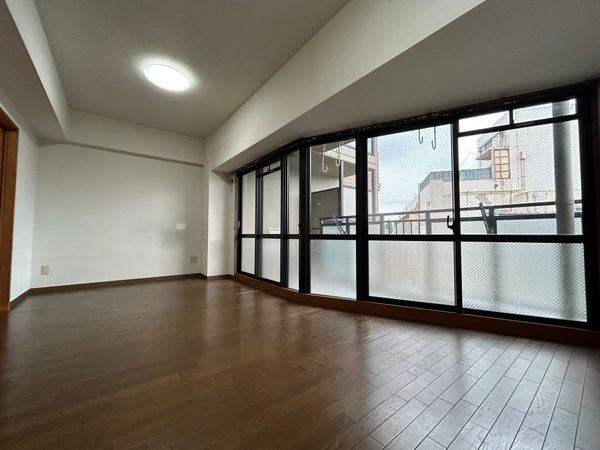 バンベール明大寺 リビング バンベール明大寺 リビング