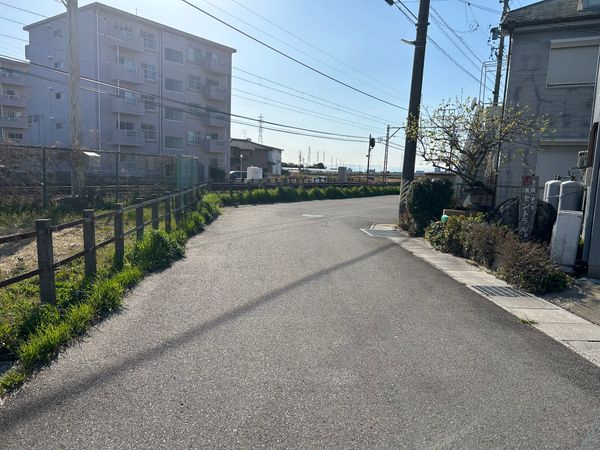 岡崎市宇頭町字向山 戸建 前面道路含む外観 岡崎市宇頭町字向山 戸建 前面道路含む外観