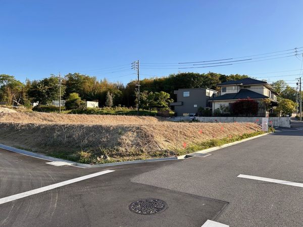 前面道路含む外観