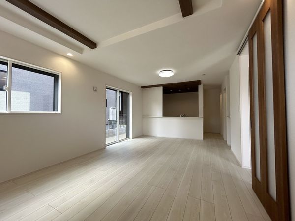 みよし市天王台15-9 1号棟 リビング