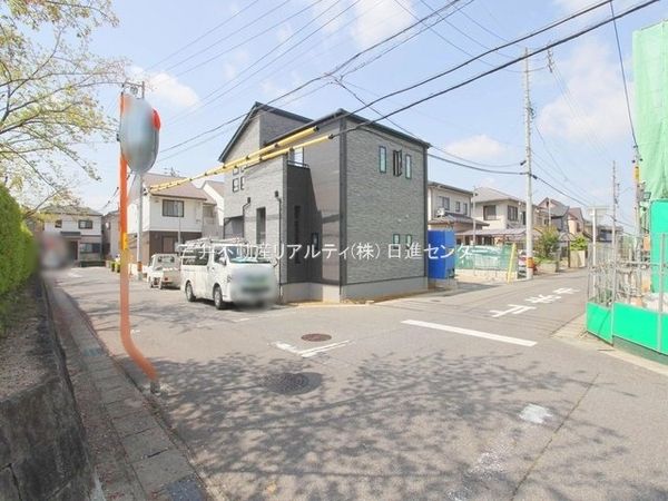 日進市岩崎台3丁目 前面道路含む外観 前面道路含む外観