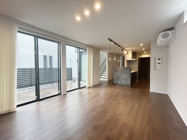 東郷町和合ケ丘2丁目 戸建 リビング リビング