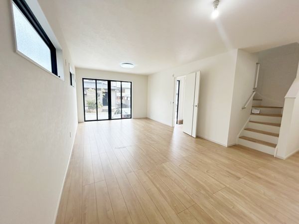 東郷町和合ケ丘2丁目 2号棟 リビング