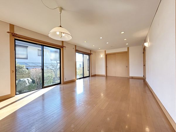 日進市五色園1丁目 戸建 リビング 日進市五色園1丁目 戸建 リビング