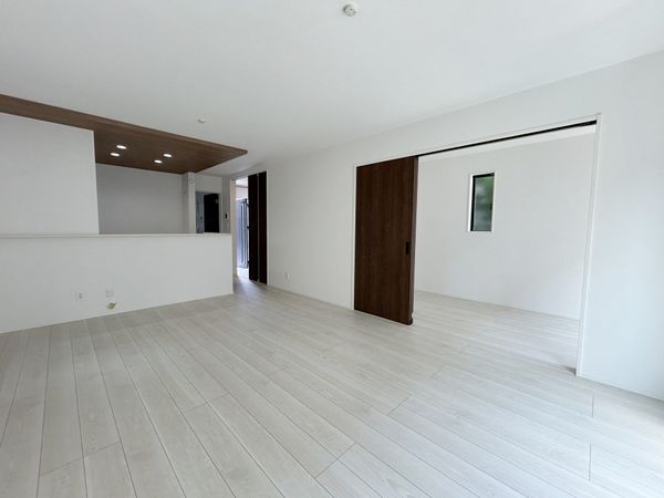 愛知郡東郷町春木台5丁目 新築戸建 2号棟 リビング