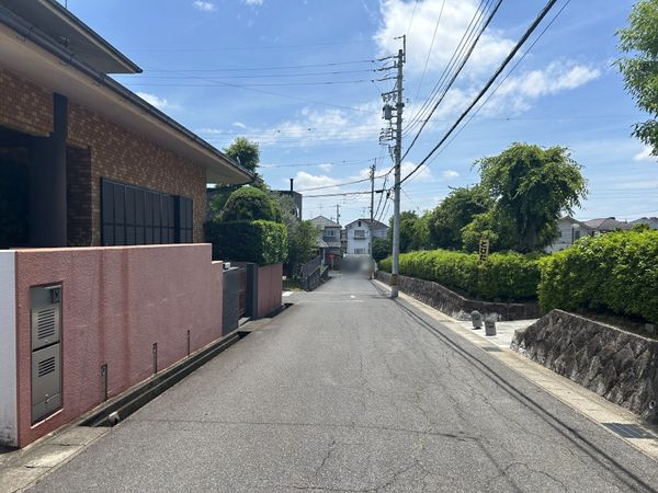 前面道路含む外観
