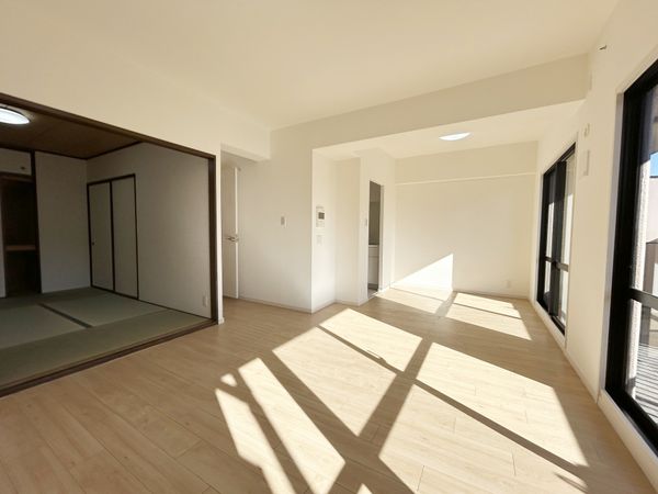 ファミール日進壱番館 リビング