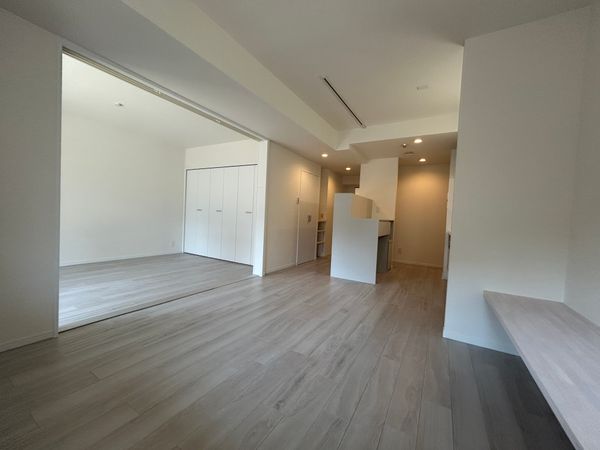 ロイヤルコンフォート日進 リビング ロイヤルコンフォート日進 リビング