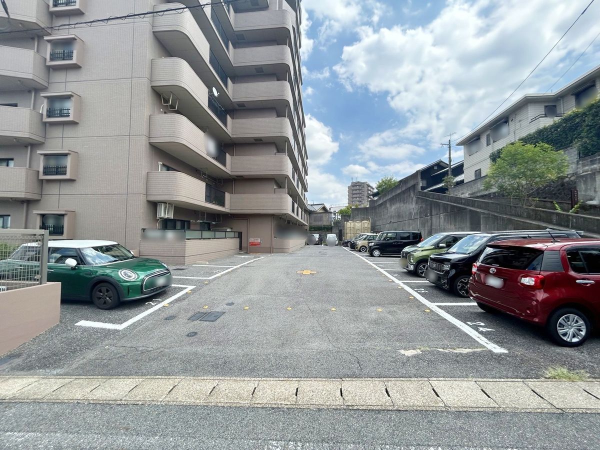 ユニーブル東岡崎 駐車場 駐車場