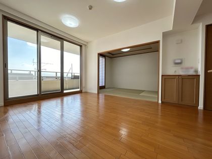 ユニーブル岩崎台スクエア リビング