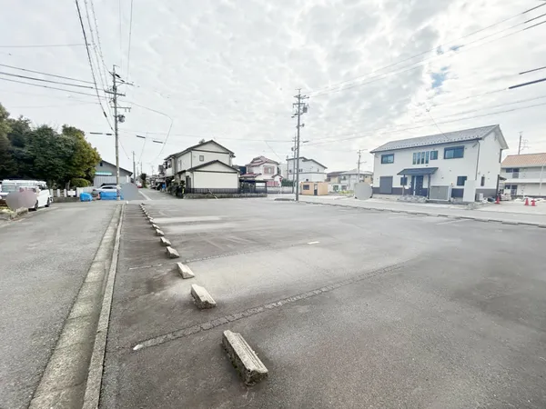 東南角地！敷地面積：約139坪、建築条件付き土地ではありません