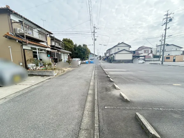 東南角地！敷地面積：約139坪、建築条件付き土地ではありません