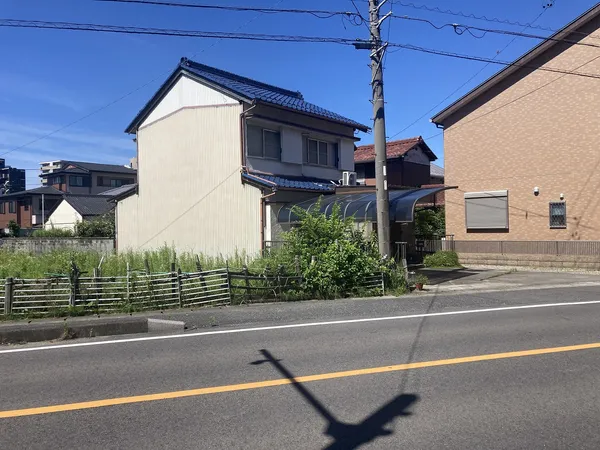 名鉄「西一宮」駅徒歩3分、一宮総合駅徒歩12分、敷地面積:約78坪、建築条件はありません