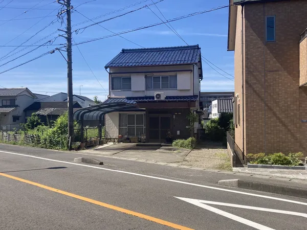 名鉄「西一宮」駅徒歩3分、一宮総合駅徒歩12分、敷地面積:約78坪、建築条件はありません