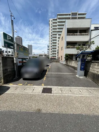 JR「岐阜」駅徒歩5分！岐阜駅南側のなかなか土地が売りに出ないエリアです。南面道路で陽当り良好、現況はコインパーキングですが、測量・解体更地渡しです。