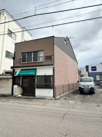 ■JR『岐阜』駅徒歩8分、3駅利用可の立地、建物解体更地渡し、建築条件付き土地ではありません