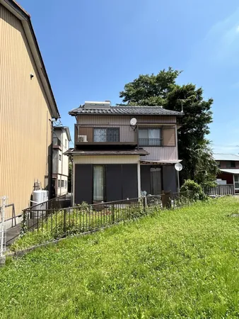 東南側から撮影南側は遊歩道ですので陽当りは良好です