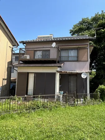 東南側から撮影南側は遊歩道ですので陽当りは良好です
