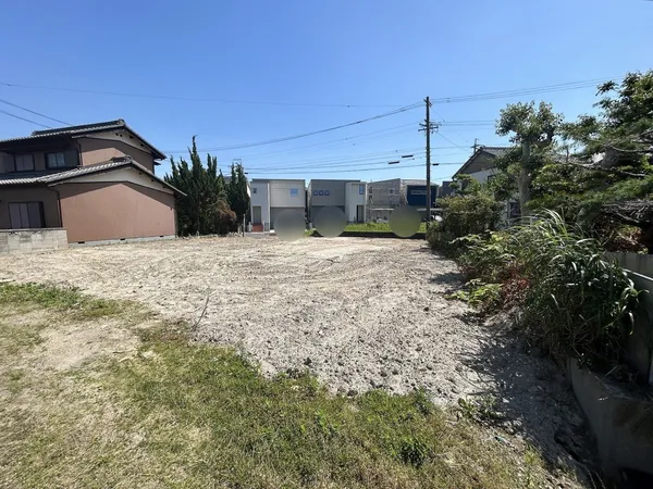 敷地面積：約53坪、両面道路、建築条件付き土地ではありません。