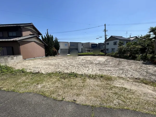 敷地面積：約53坪、両面道路、建築条件付き土地ではありません。