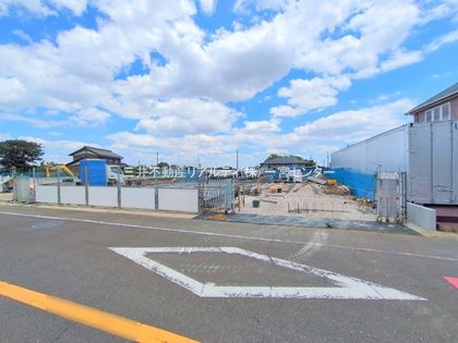 稲沢市祖父江町祖父江・4号棟 前面道路含む外観
