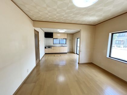 一宮市中島通5丁目 戸建 リビング