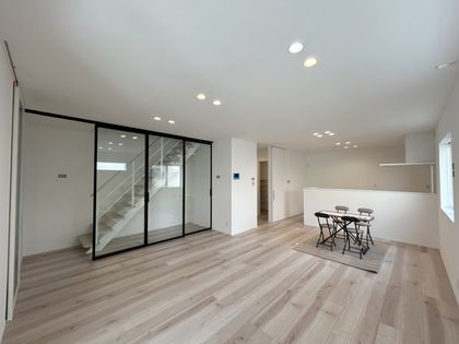 一宮市大和町毛受字西屋敷 リビング