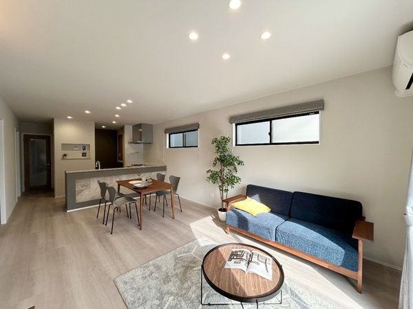 一宮市平和3丁目 3号棟 リビング 一宮市平和3丁目 3号棟 リビング