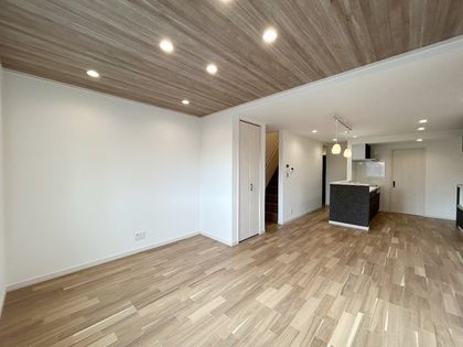 一宮市野口2丁目 新築戸建 リビング