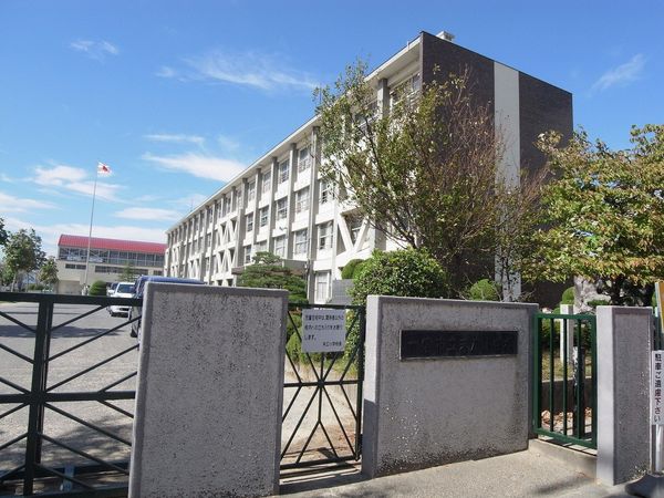 一宮市末広2丁目 末広小学校(約30m) 末広小学校(約30m)