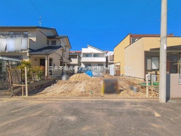 一宮市馬見塚字北出 前面道路含む外観 一宮市馬見塚字北出 前面道路含む外観