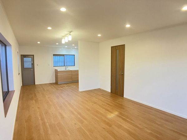 一宮市常願通1丁目 戸建 リビング 一宮市常願通1丁目 戸建 リビング