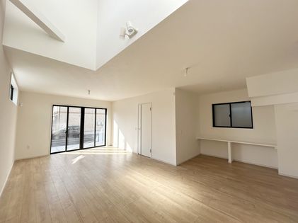 稲沢市小沢2丁目 3号棟 リビング