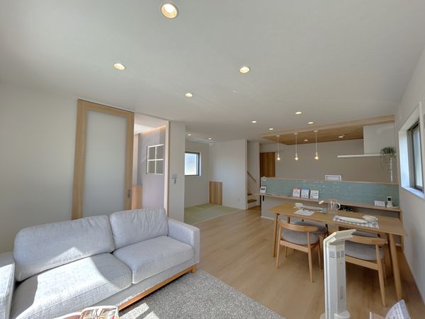 稲沢市島本郷町 リビング 稲沢市島本郷町 リビング