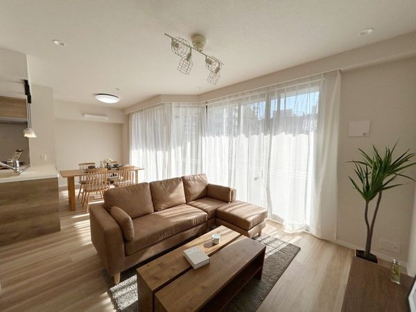 リーデンススクエア一宮 リビング