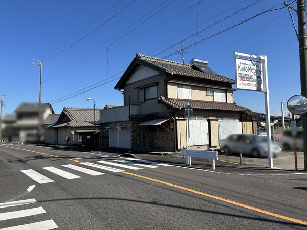 清須市春日野田町 前面道路含む外観