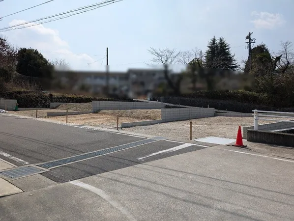 前面道路含む外観