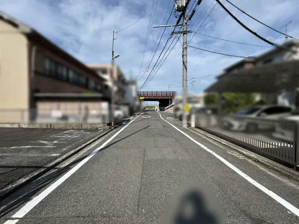 前面道路含む外観