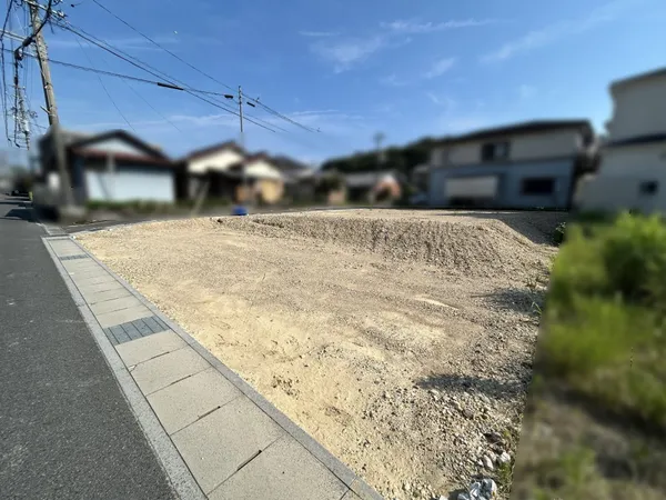 前面道路含む外観