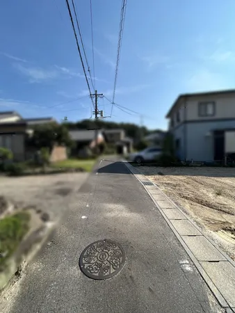 前面道路含む外観