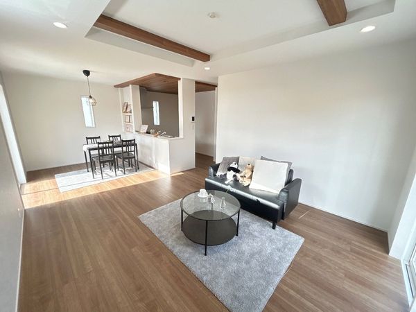 西区比良4丁目 リビング