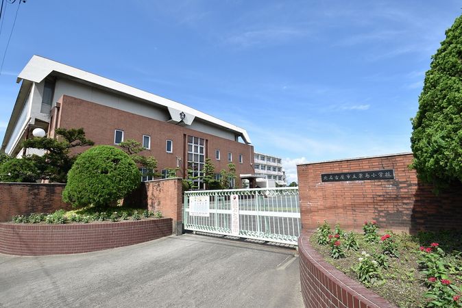栗島小学校（約950ｍ）